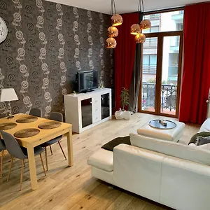 grand-appartement-jourdan-eu.brusselshotelsbook.com/